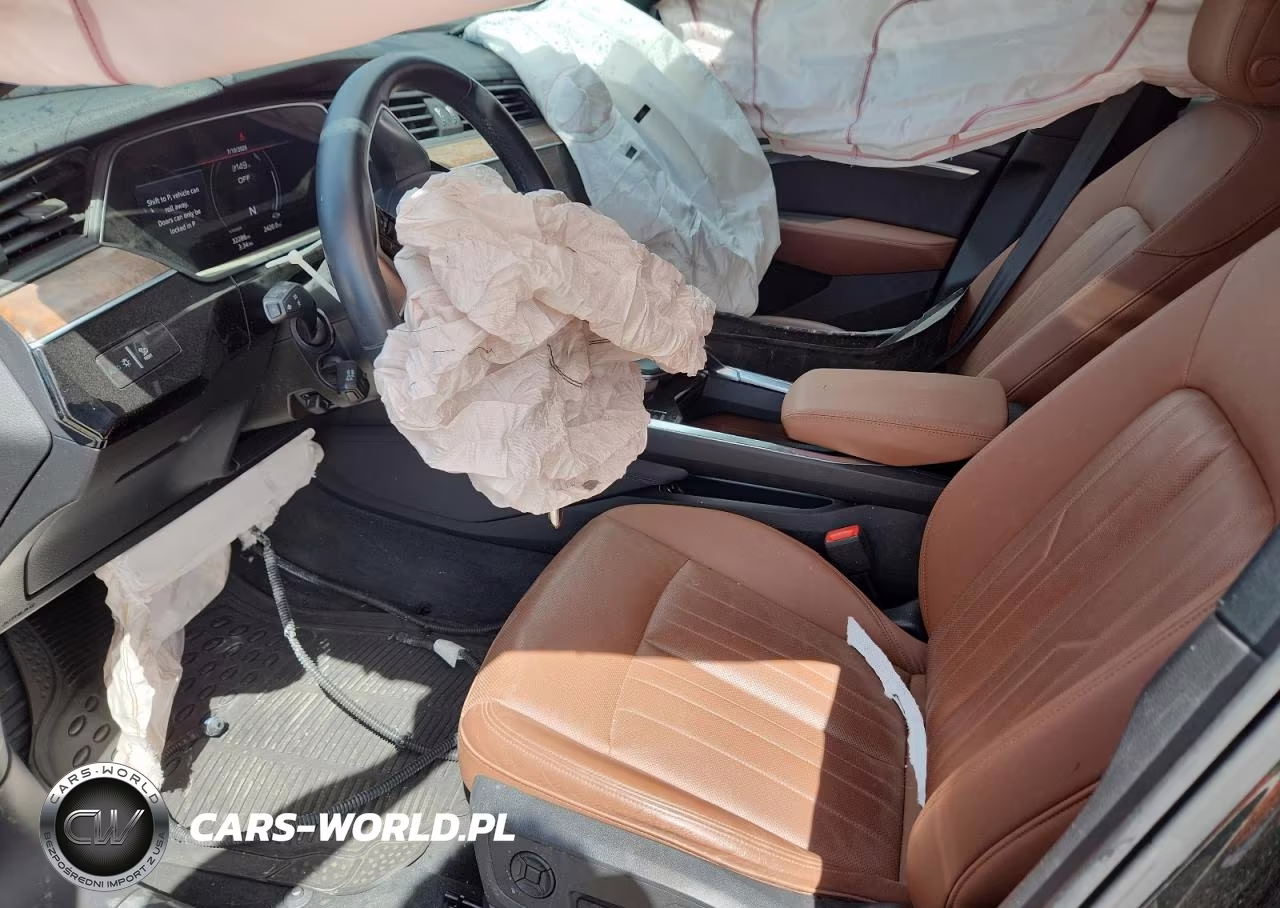 2022 Audi E-Tron Premium Plus VIN:WA1LAAGE5NB028707 - 7