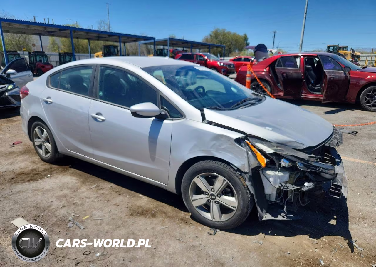 2018 Kia Forte Lx VIN:3KPFL4A71JE167318 - 4