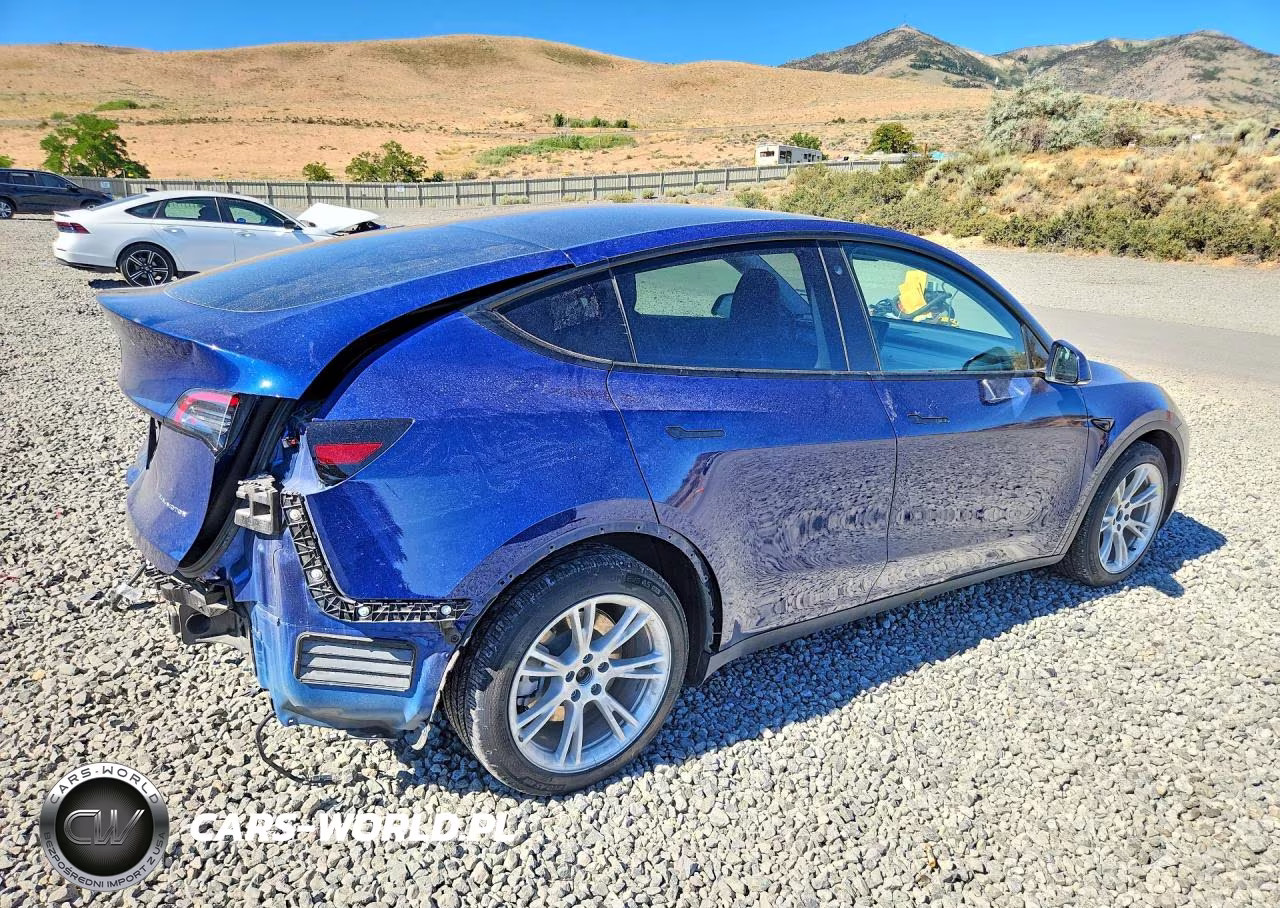 2021 Tesla Model Y VIN:5YJYGDEE0MF146089 - 3