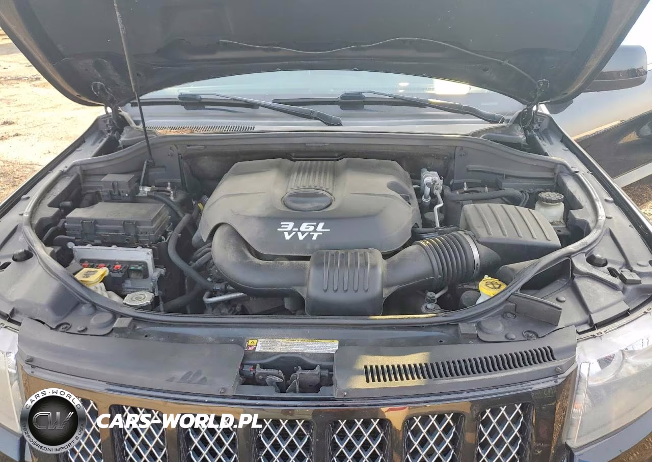 2012 Jeep Grand Cherokee Laredo VIN:1C4RJFAGXCC349950 - 12