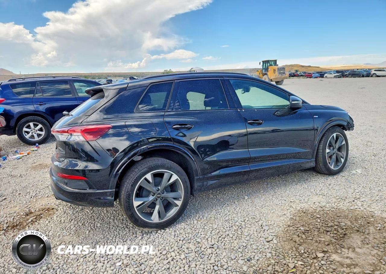 2024 Audi Q4 E-Tron Premium Plus VIN:WA1LUBFZ4RP056489 - 3