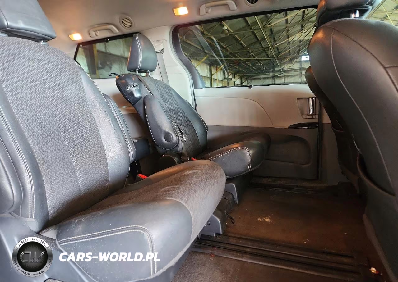 2014 Toyota Sienna Sport VIN:5TDXK3DC3ES499721 - 11