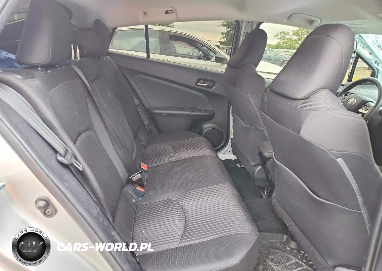 2018 Toyota Prius Two VIN:JTDKBRFU0J3065268 - 10