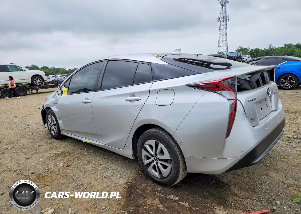 2018 Toyota Prius Two VIN:JTDKBRFU0J3065268 - 2