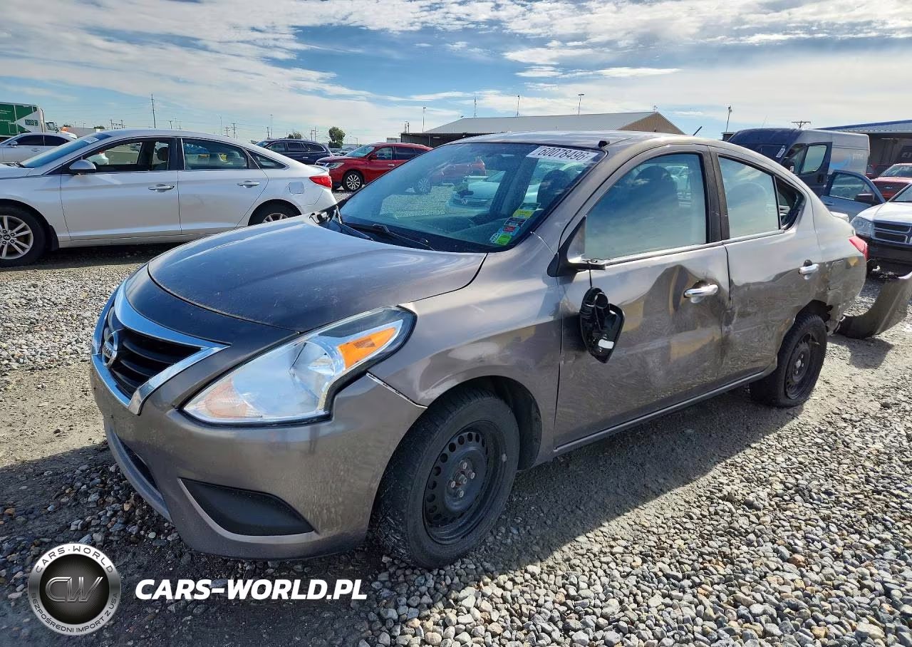 2017 Nissan Versa 1.6 Sv – zdjęcie 1 z 13