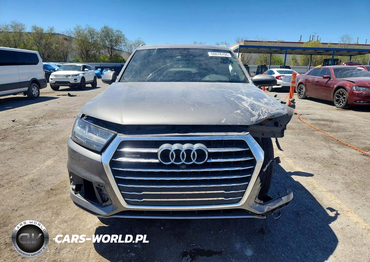 2017 Audi Q7 Premium Plus VIN:WA1LAAF70HD013947 - 5