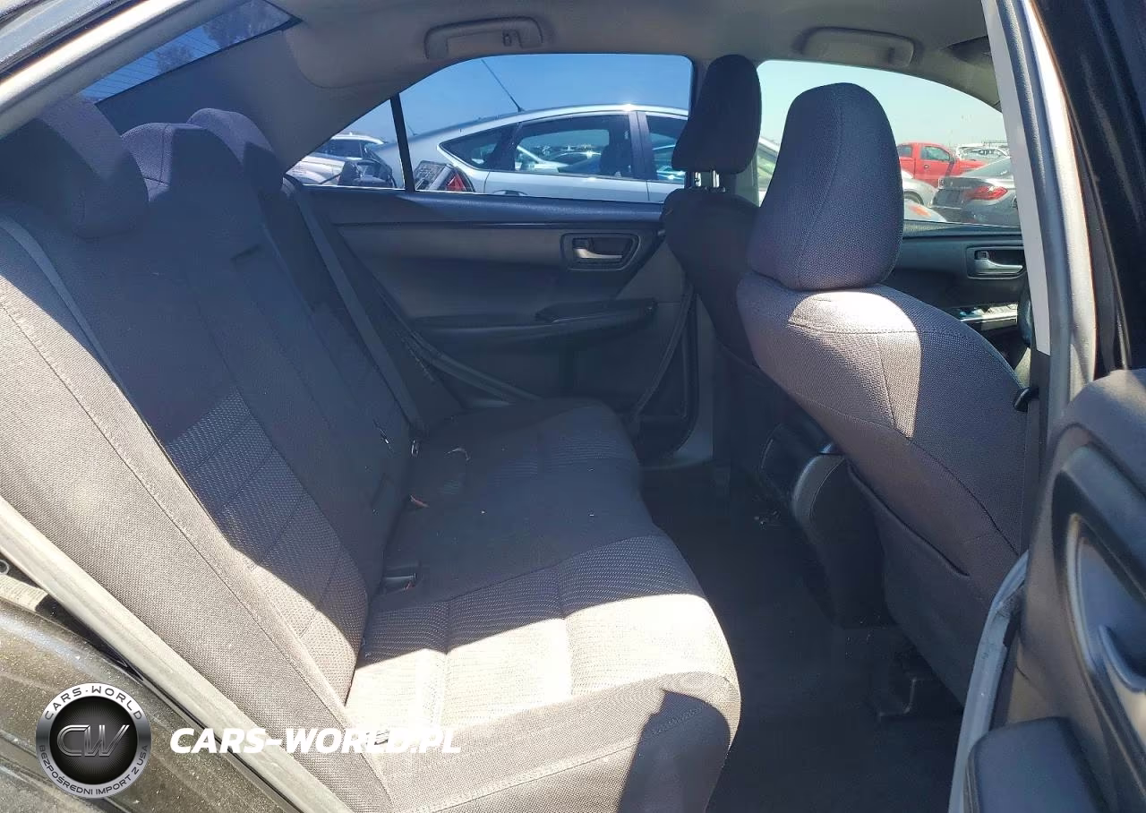 2015 Toyota Camry Hybrid Le VIN:4T1BD1FK5FU151117 - 10