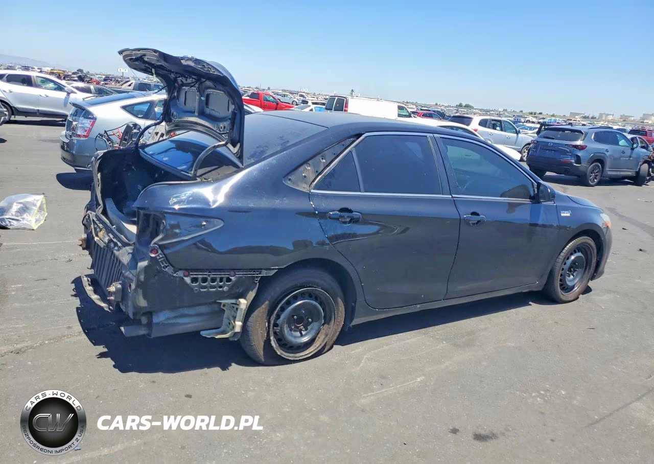 2015 Toyota Camry Hybrid Le VIN:4T1BD1FK5FU151117 - 3