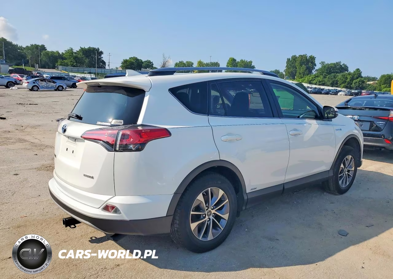 2018 Toyota Rav4 Hybrid Le VIN:JTMRJREV8JD238766 - 3