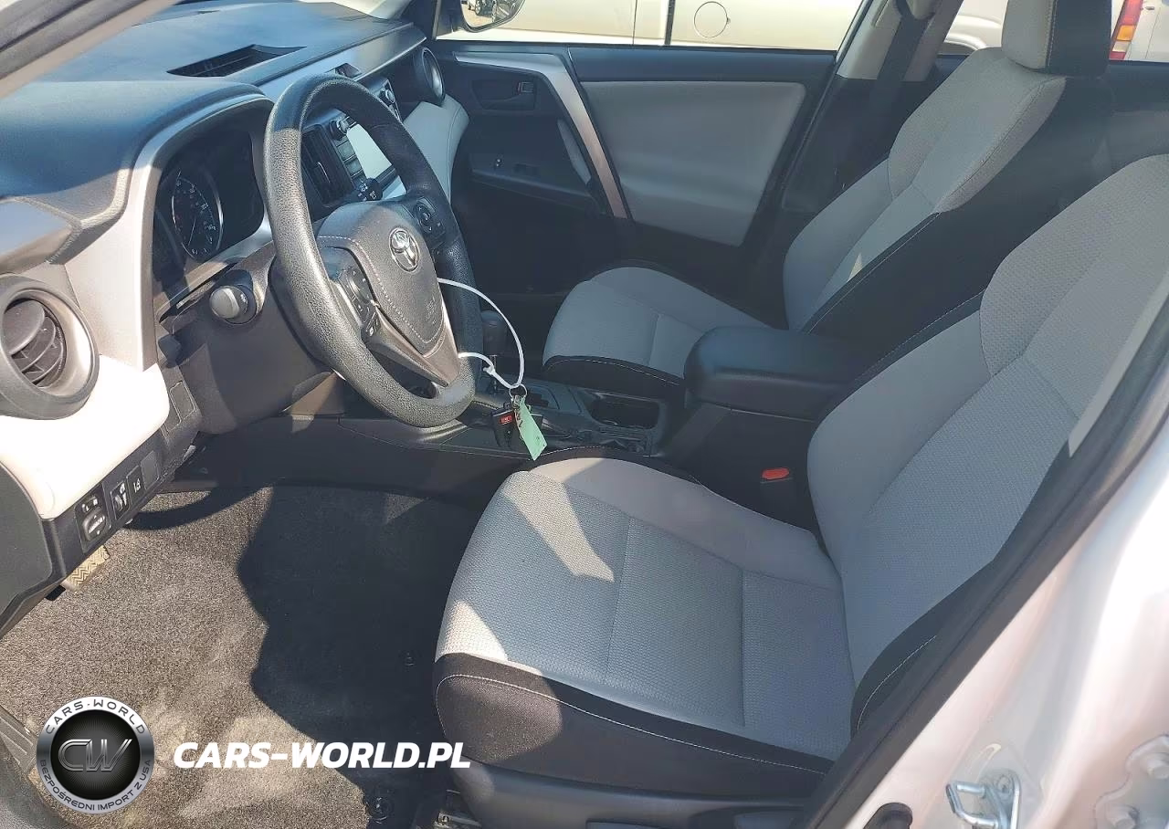 2018 Toyota Rav4 Hybrid Le VIN:JTMRJREV8JD238766 - 7