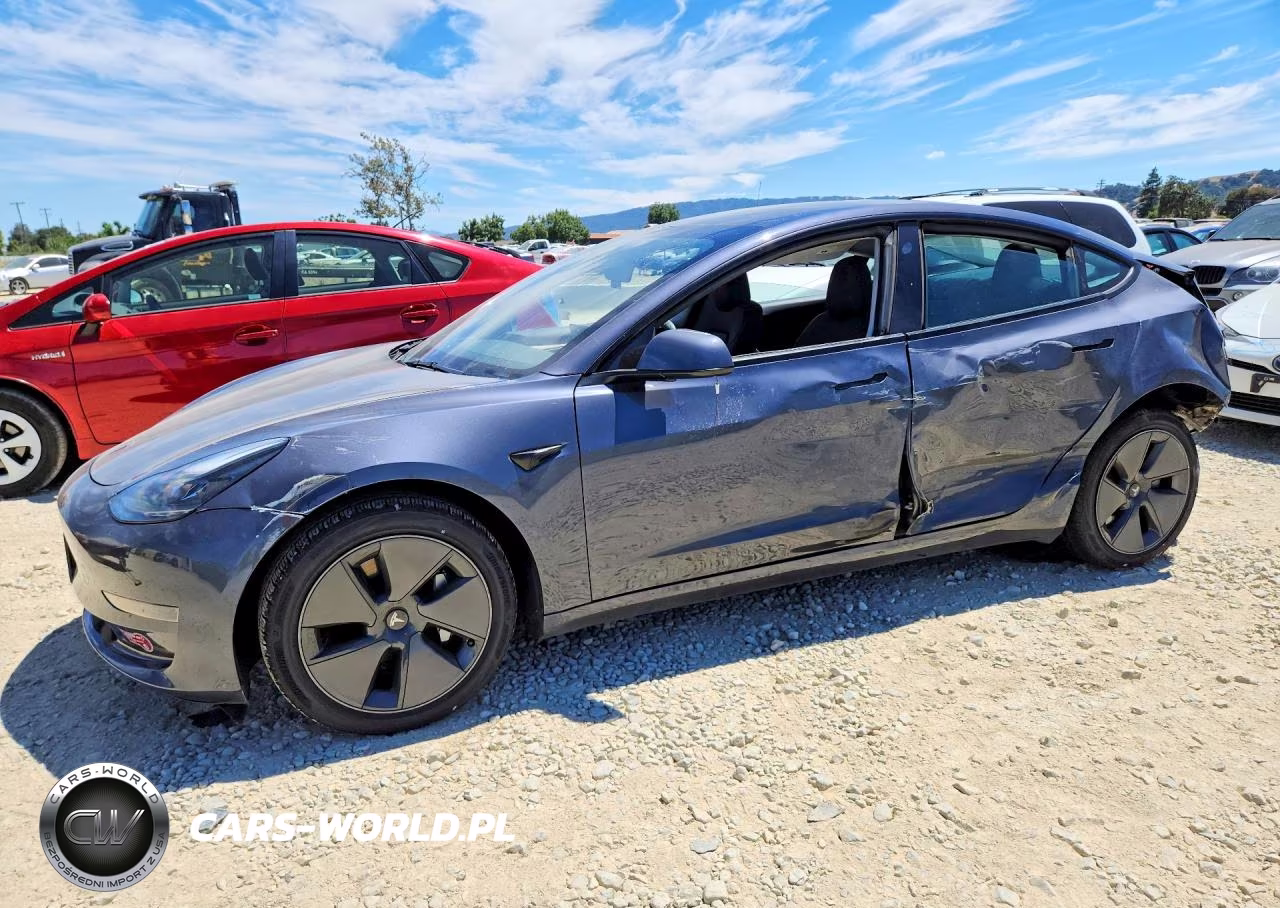 2023 Tesla Model 3 – zdjęcie 1 z 12