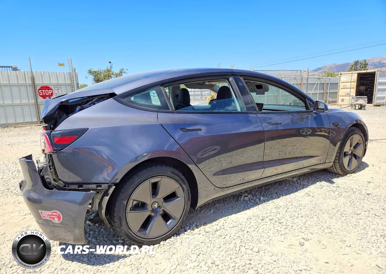 2023 Tesla Model 3 VIN:5YJ3E1EAXPF693662 - 3