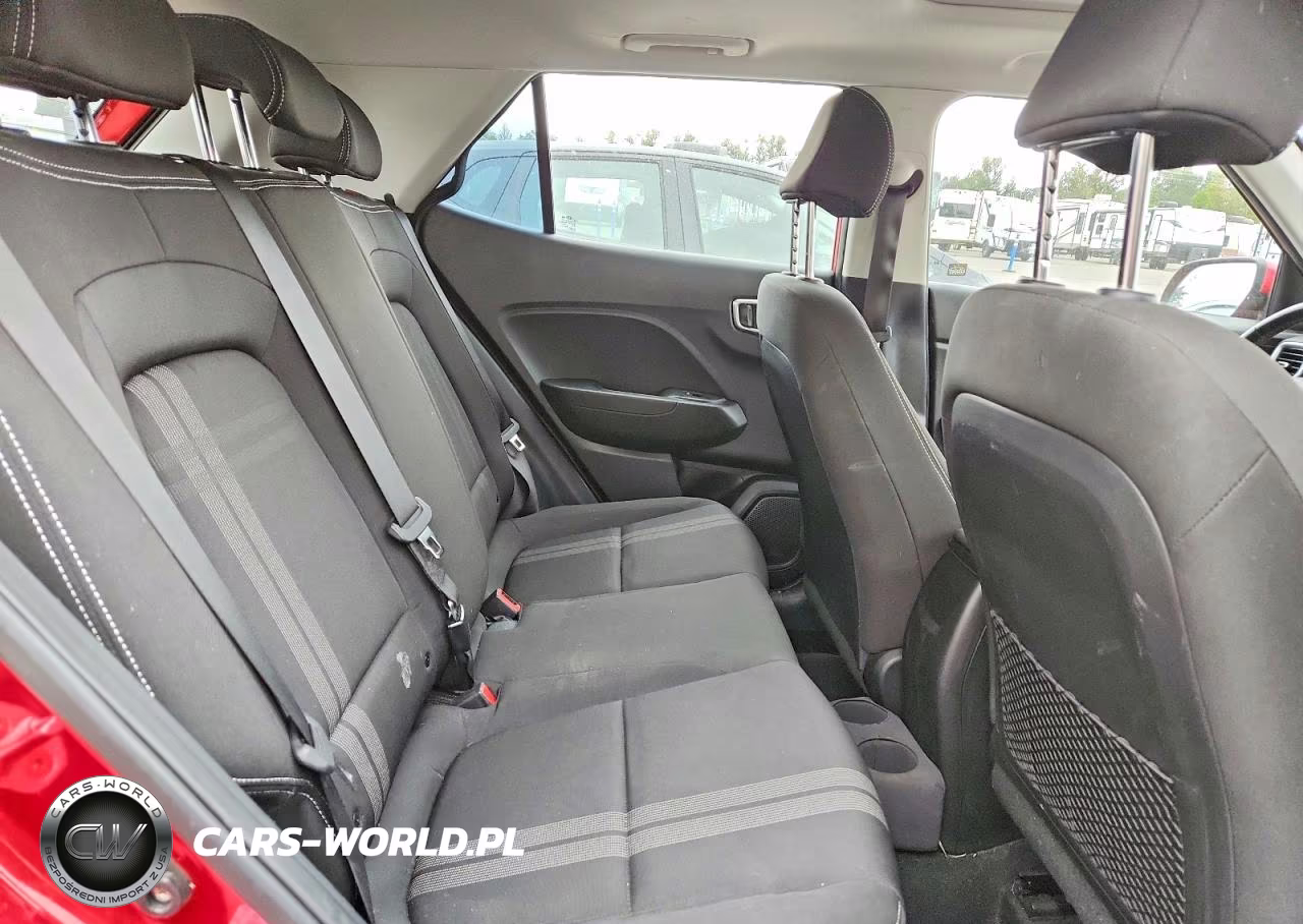 2022 Hyundai Venue Sel VIN:KMHRC8A33NU135250 - 10