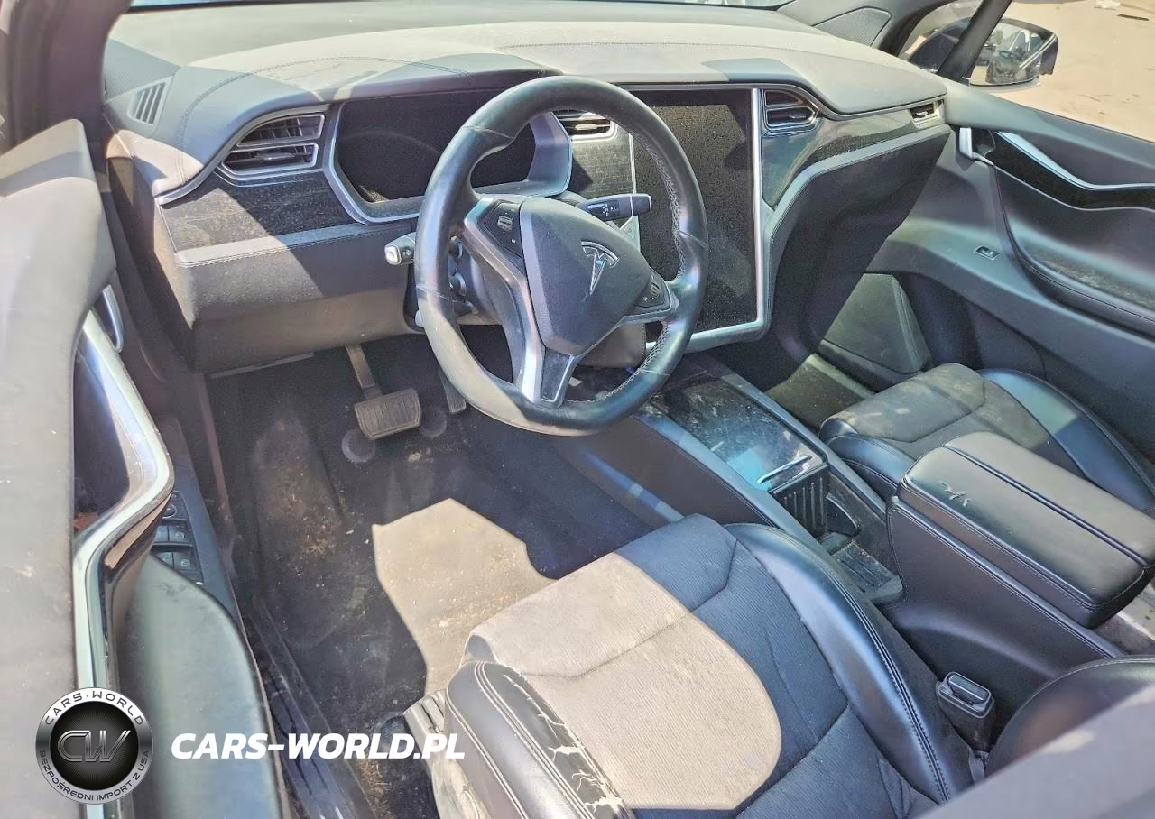 2017 Tesla Model X VIN:5YJXCBE26HF049096 - 8