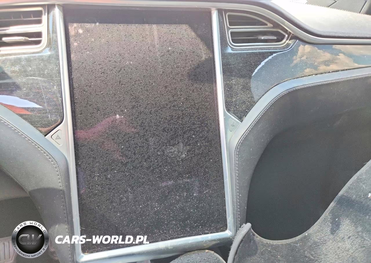 2017 Tesla Model X VIN:5YJXCBE26HF049096 - 9