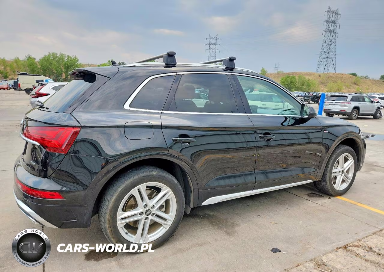 2023 Audi Q5 E Premium Plus 55 VIN:WA1E2AFY7P2072146 - 3
