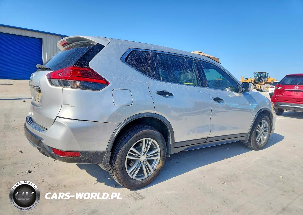 2017 Nissan Rogue S VIN:JN8AT2MT0HW386461 - 3