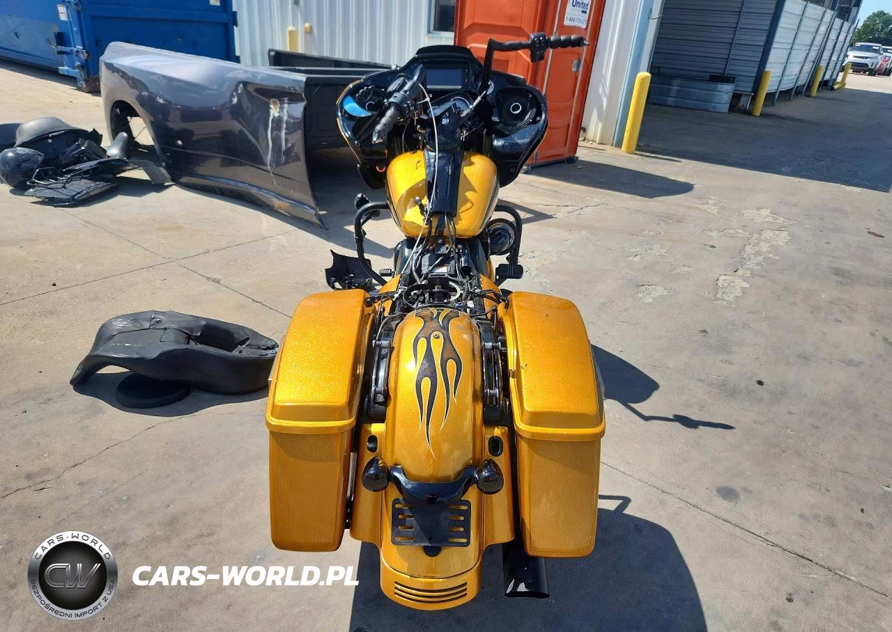2016 Harley-Davidson Fltrxs Road Glide Special VIN:1HD1KTM17GB624104 - 4