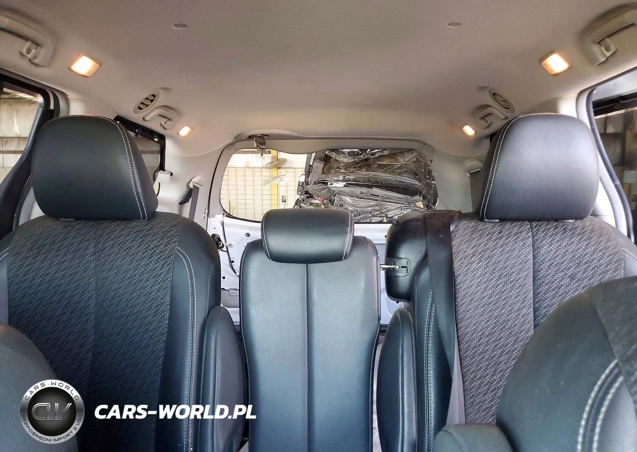 2011 Toyota Sienna Sport VIN:5TDXK3DCXBS054422 - 10