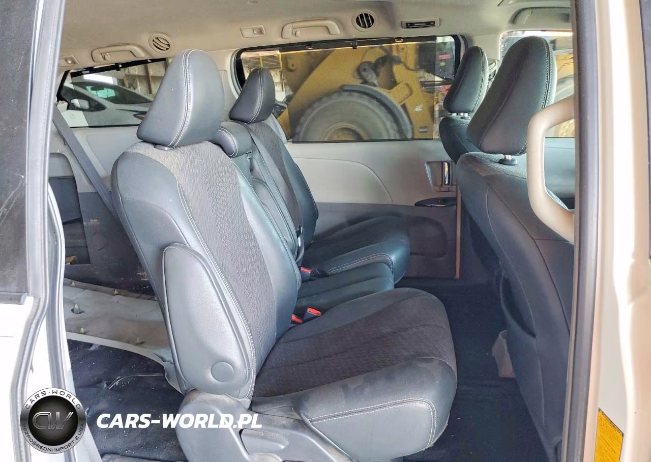 2011 Toyota Sienna Sport VIN:5TDXK3DCXBS054422 - 11