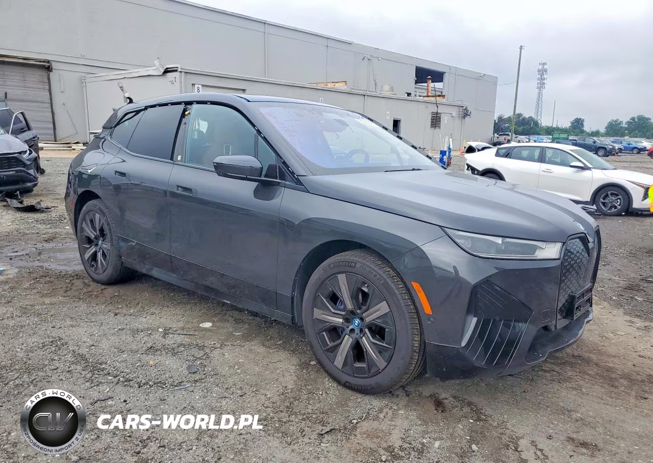 2024 BMW Ix xDrive50 VIN:WB523CF08RCP44882 - 4