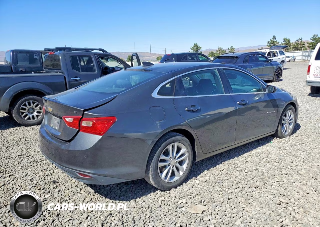 2018 Chevrolet Malibu Lt VIN:1G1ZD5ST6JF223795 - 3