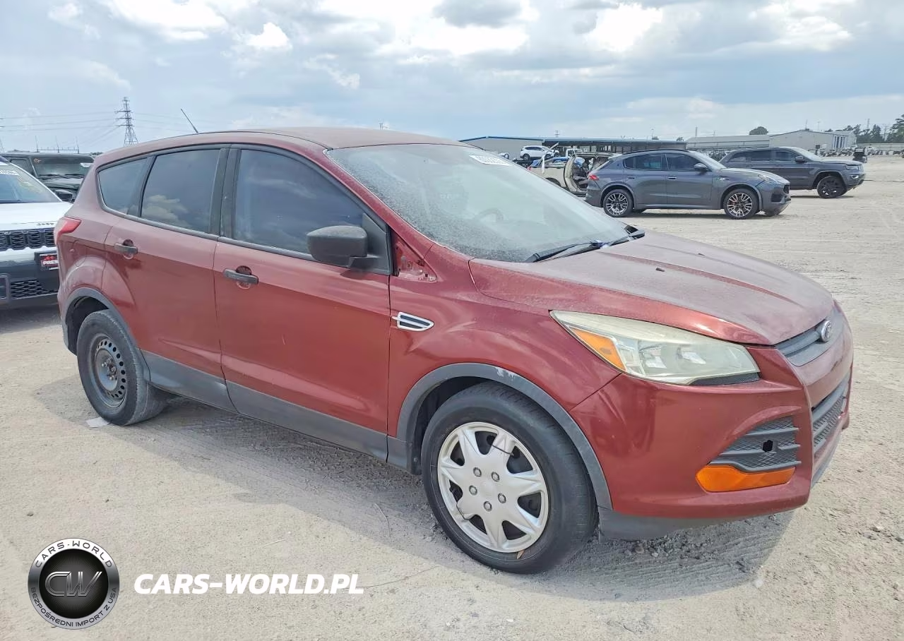 2016 Ford Escape S VIN:1FMCU0F72GUB82210 - 4