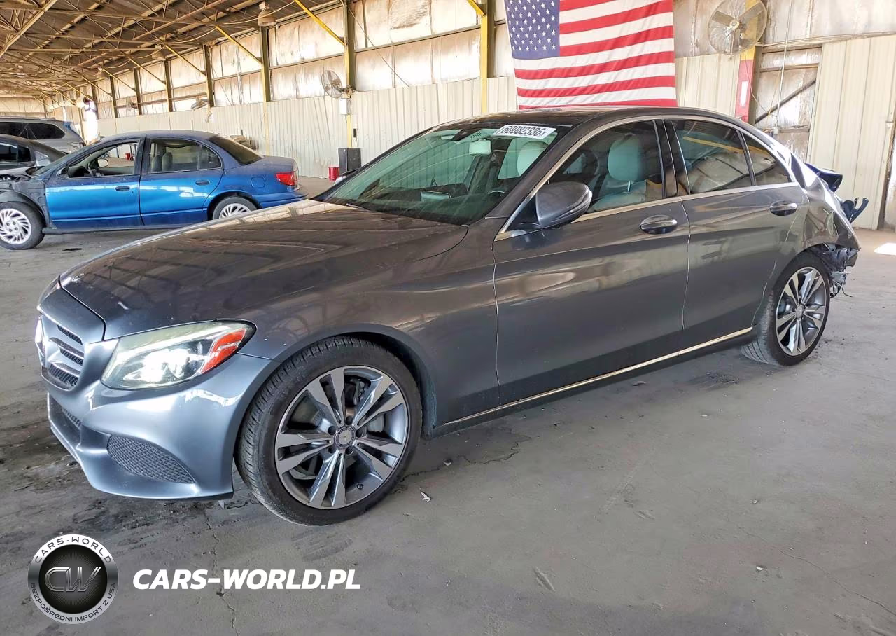 2017 Mercedes-Benz C 300 – zdjęcie 1 z 12