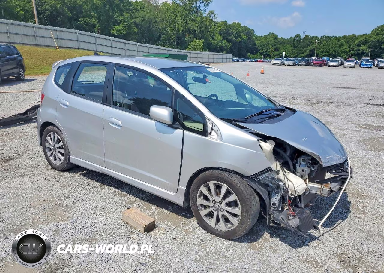 2012 Honda Fit Sport VIN:JHMGE8H54CC021935 - 4