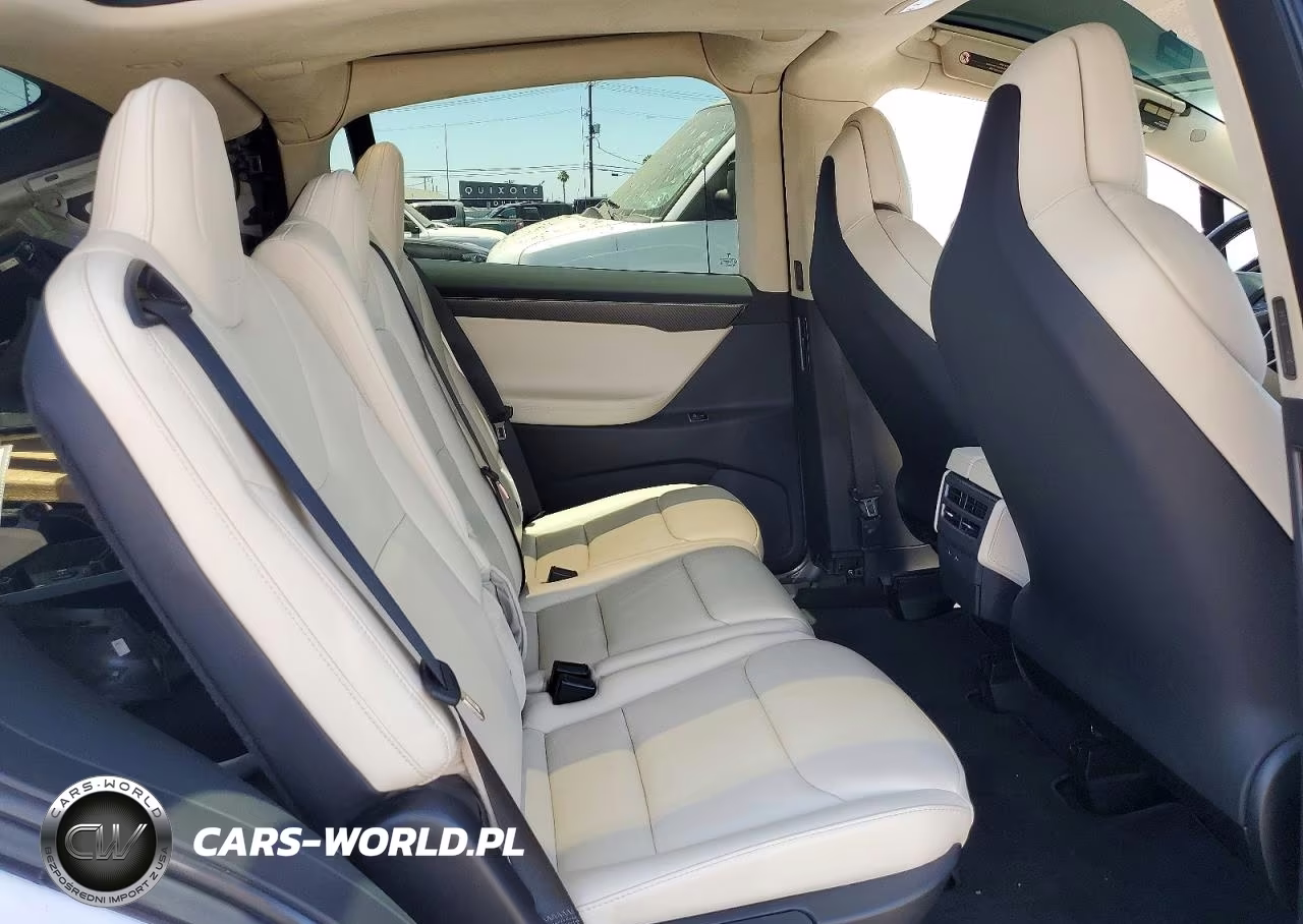 2019 Tesla Model X VIN:5YJXCAE25KF152947 - 11
