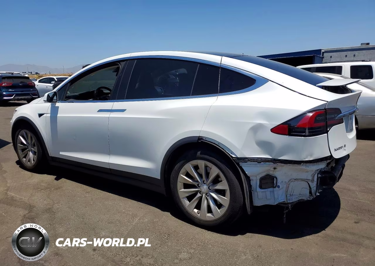 2019 Tesla Model X VIN:5YJXCAE25KF152947 - 2