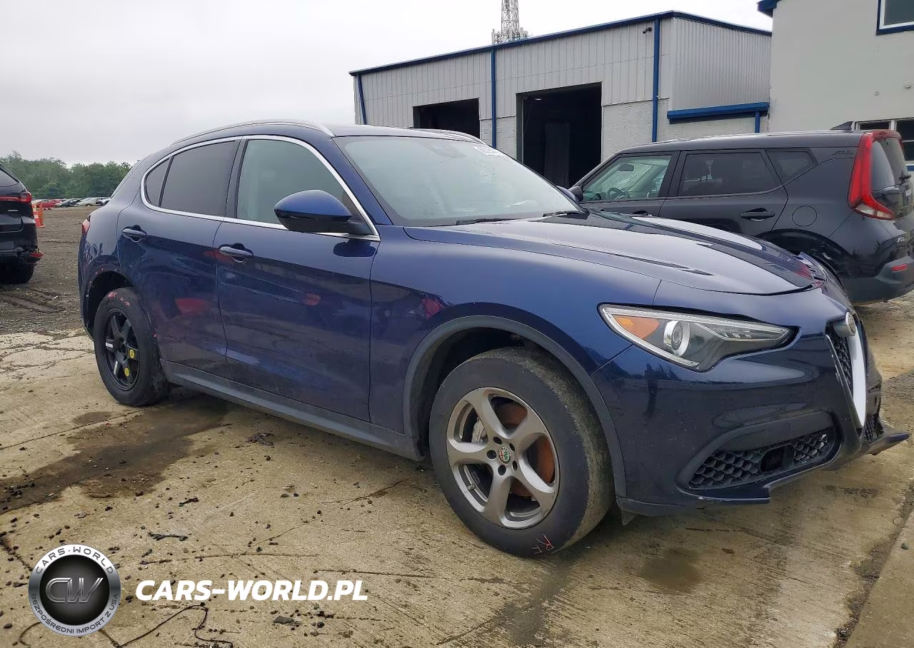 2021 Alfa Romeo Stelvio Sport VIN:ZASPAKAN3M7D09967 - 4