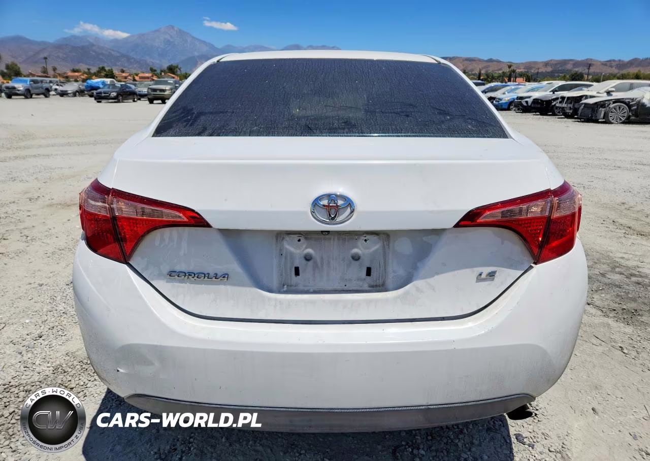 2017 Toyota Corolla Le VIN:5YFBURHEXHP684199 - 6