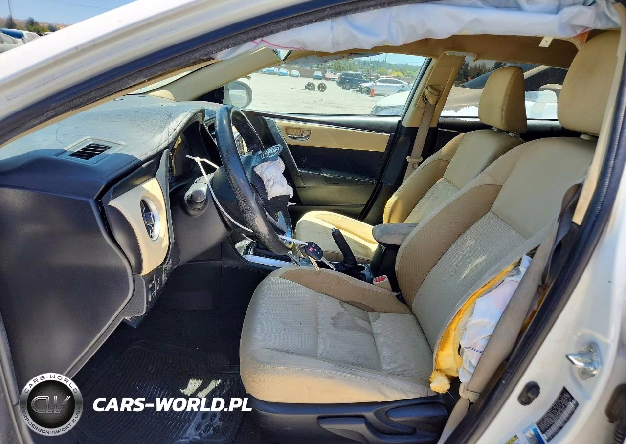 2017 Toyota Corolla Le VIN:5YFBURHEXHP684199 - 7
