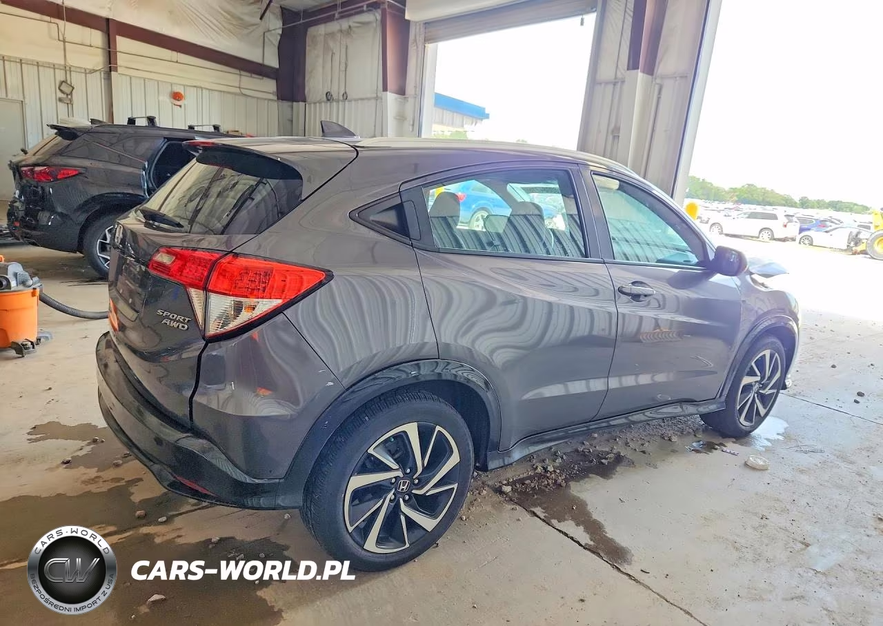 2019 Honda Hr-V Sport VIN:3CZRU6H18KG717265 - 3