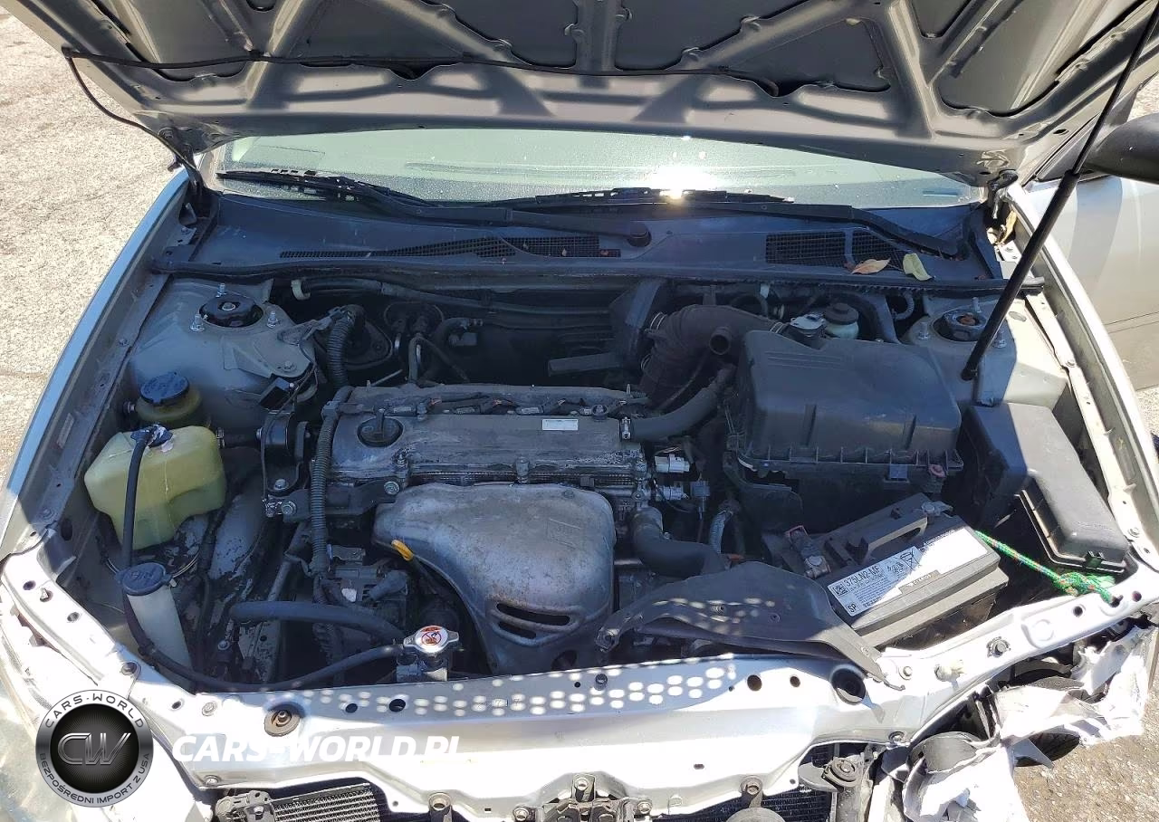 2002 Toyota Camry Le VIN:JTDBE32K720038502 - 11