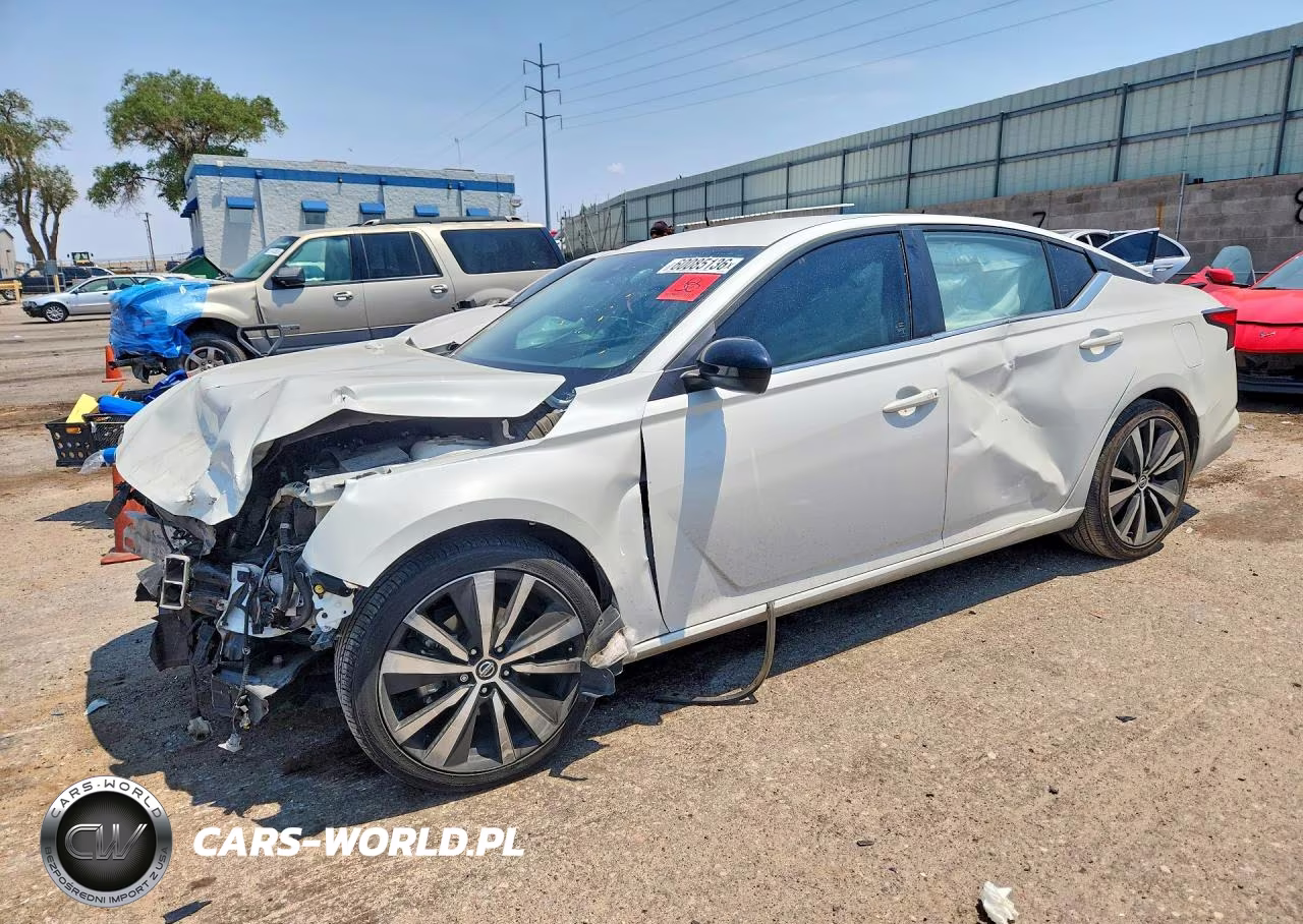 2021 Nissan Altima Sr – zdjęcie 1 z 12