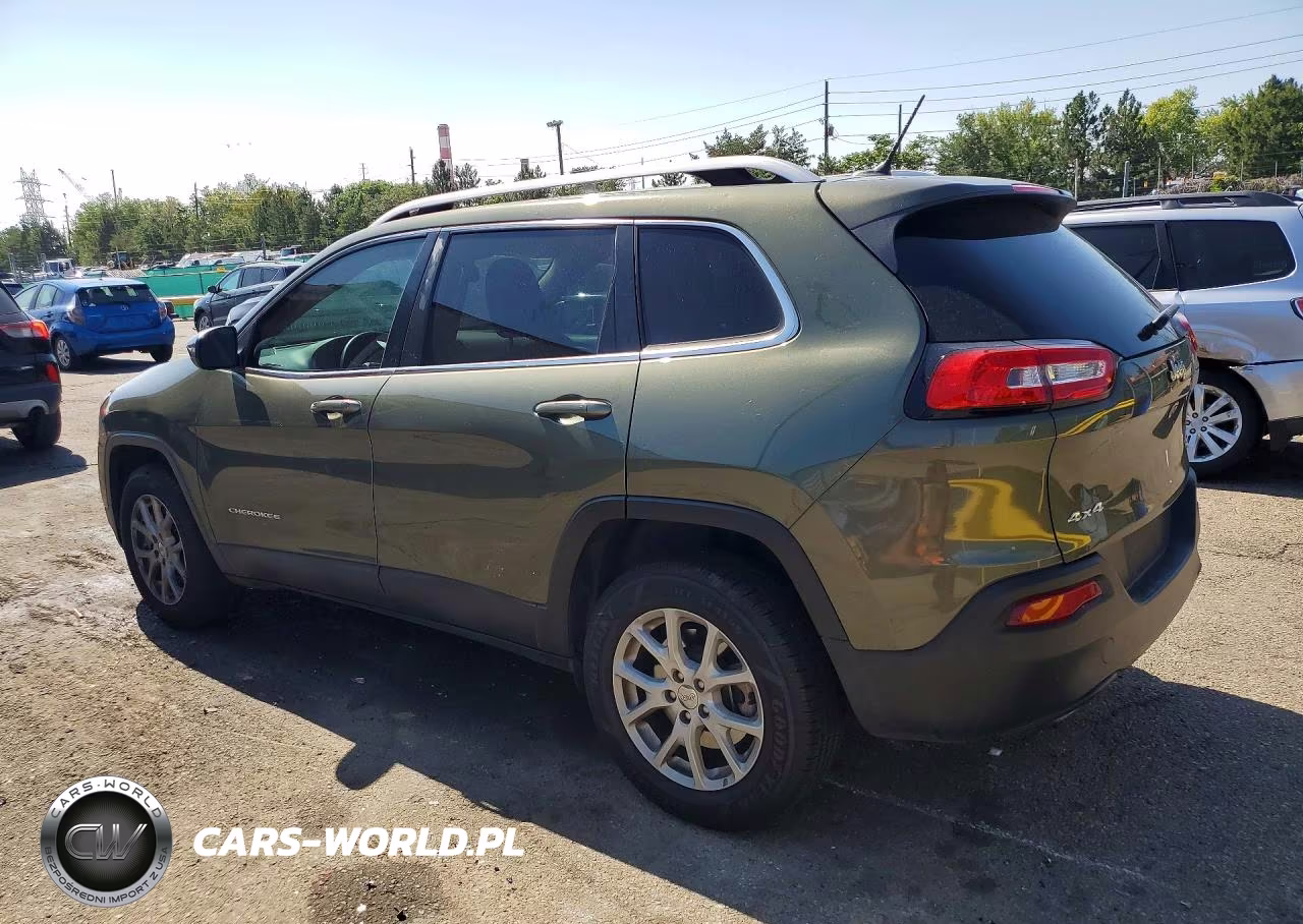 2018 Jeep Cherokee Latitude VIN:1C4PJMCB7JD602291 - 2
