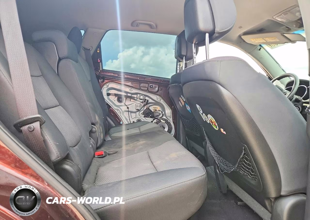 2012 Kia Sorento Lx VIN:5XYKT4A18CG300804 - 11