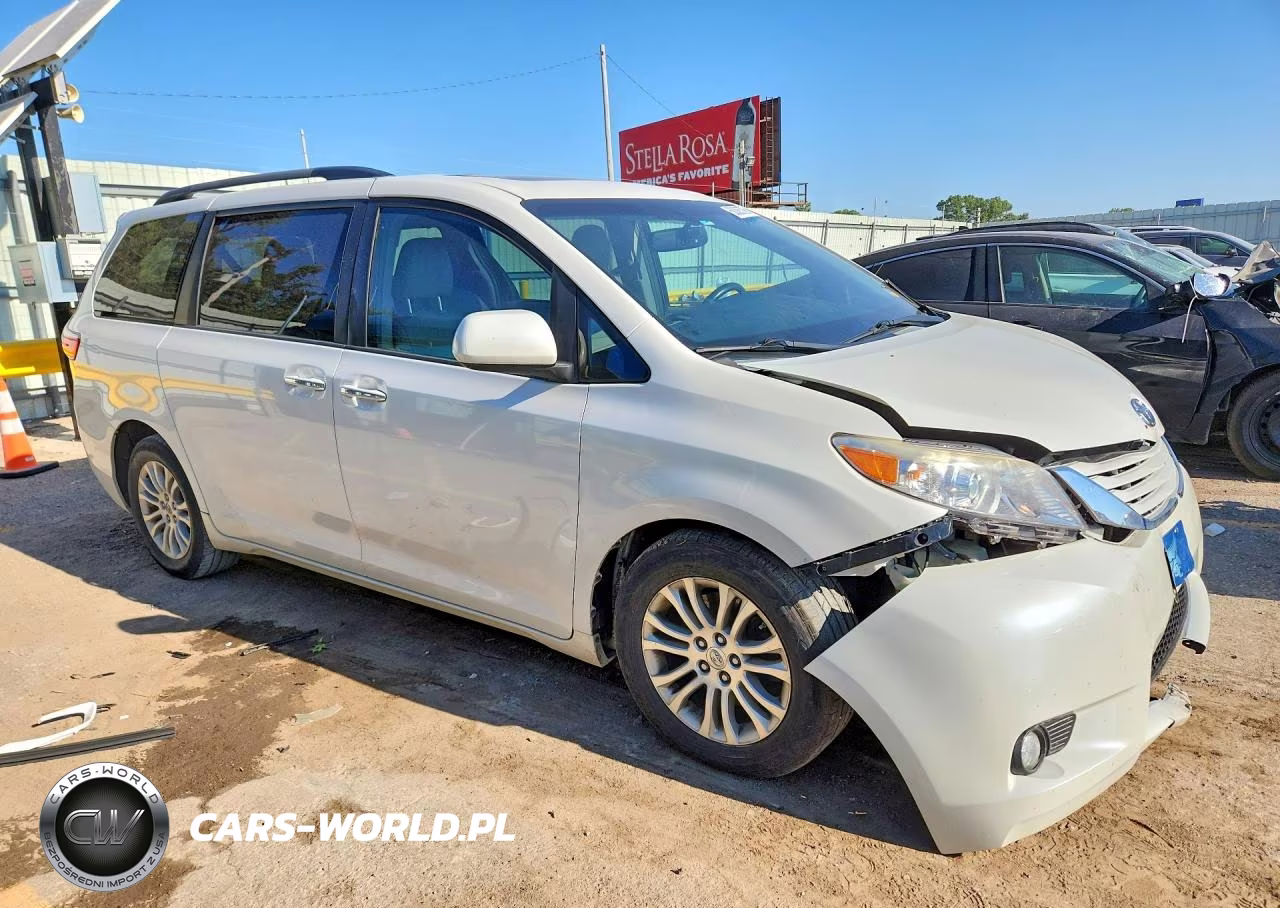 2015 Toyota Sienna Xle 8-Passenger VIN:5TDYK3DC1FS622115 - 4