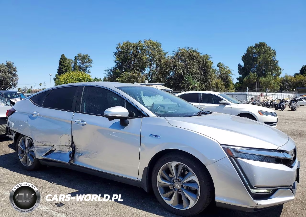 2018 Honda Clarity Touring VIN:JHMZC5F34JC022577 - 4