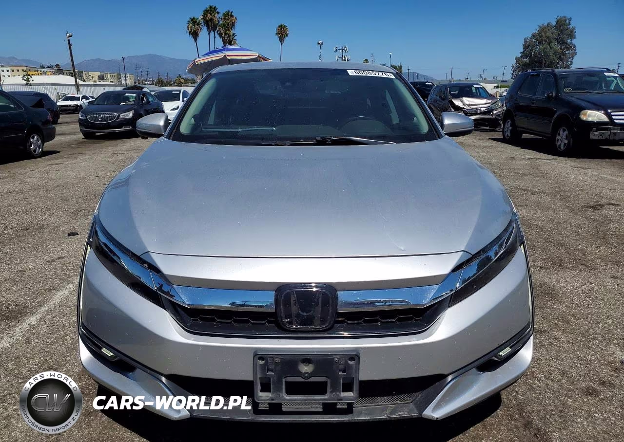 2018 Honda Clarity Touring VIN:JHMZC5F34JC022577 - 5