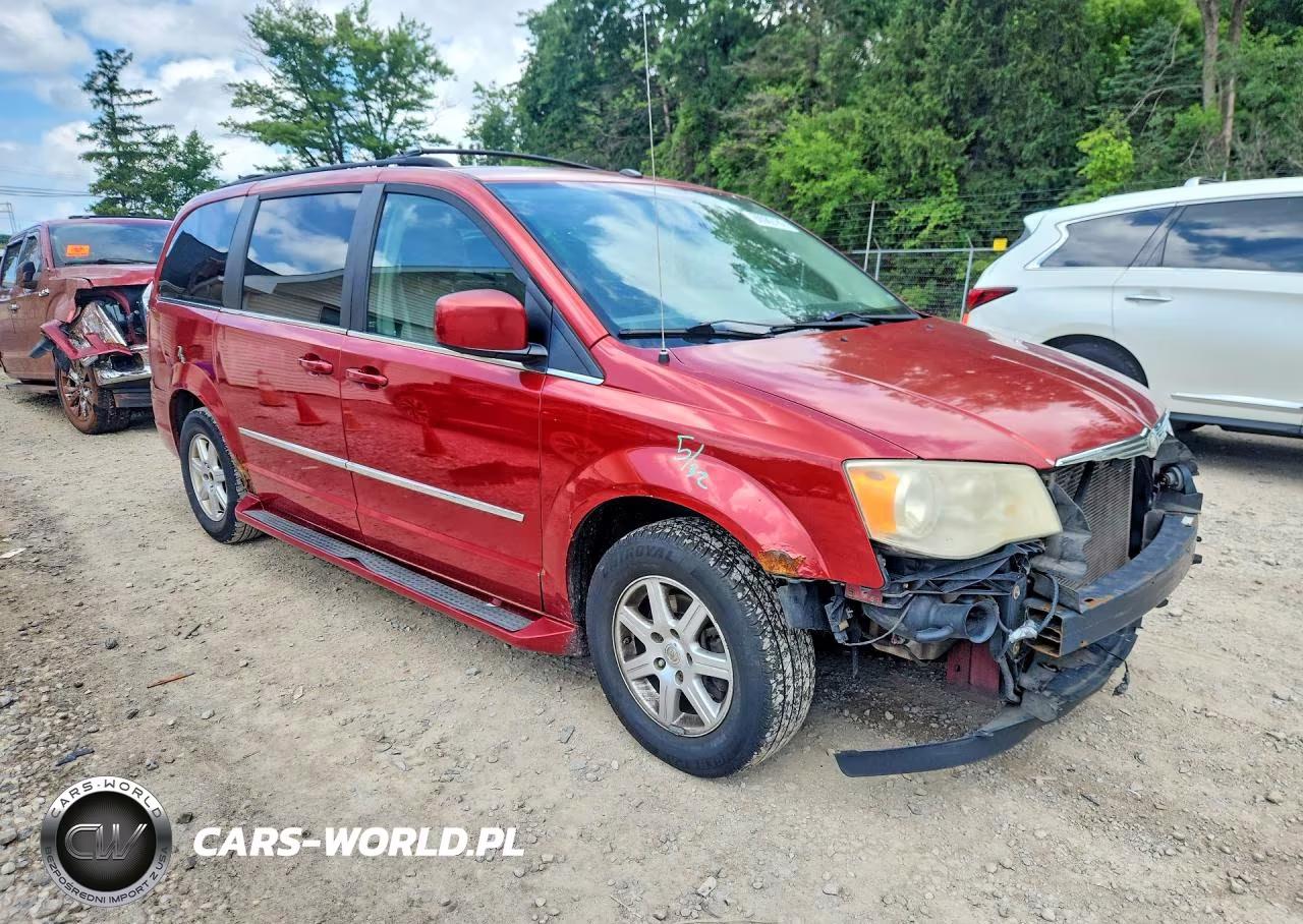 2010 Chrysler Town & Country Touring VIN:2A4RR5D17AR126628 - 4