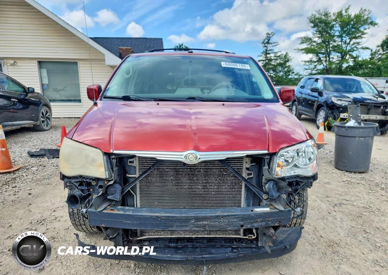 2010 Chrysler Town & Country Touring VIN:2A4RR5D17AR126628 - 5