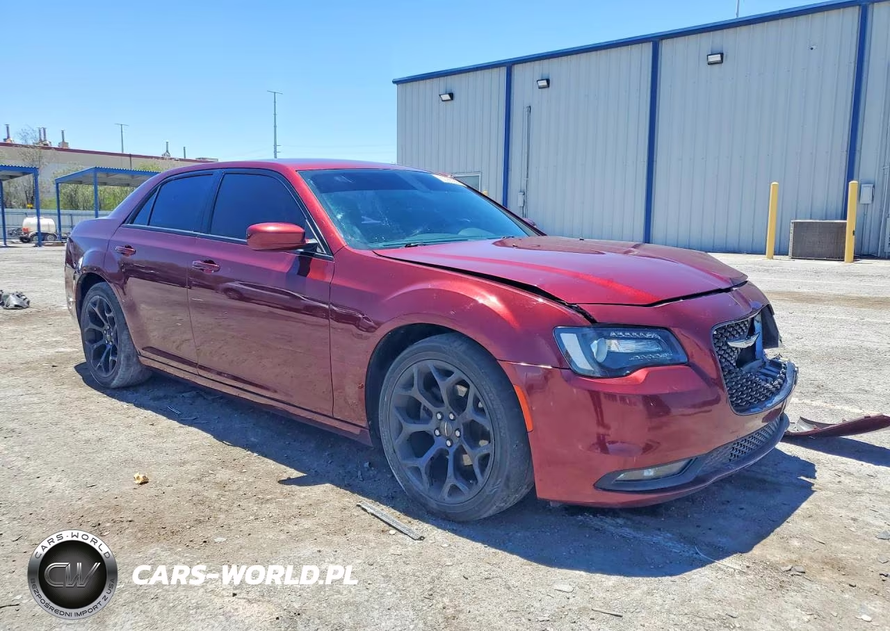2019 Chrysler 300 S VIN:2C3CCABG4KH585415 - 4