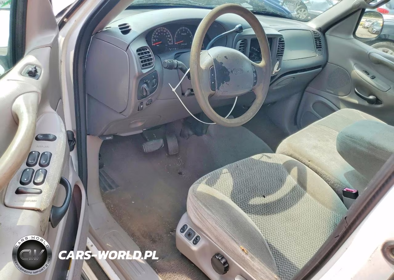 2000 Ford Expedition Xlt VIN:1FMPU16L0YLC09836 - 8