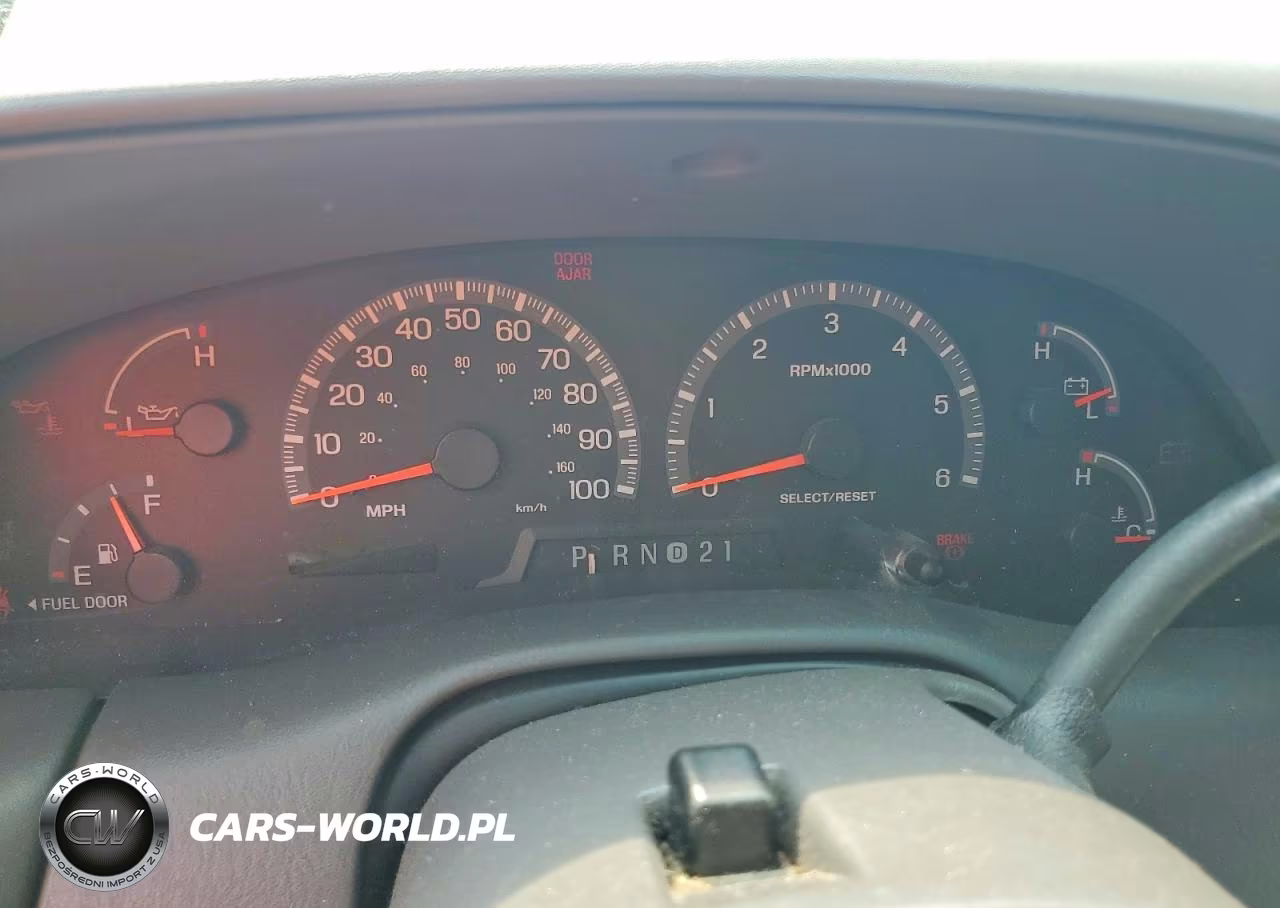 2000 Ford Expedition Xlt VIN:1FMPU16L0YLC09836 - 9