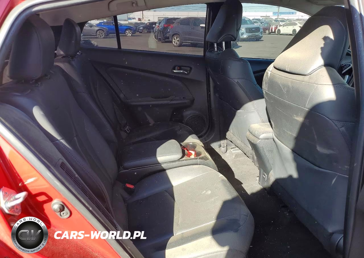 2018 Toyota Prius Prime Premium VIN:JTDKARFP4J3084998 - 10