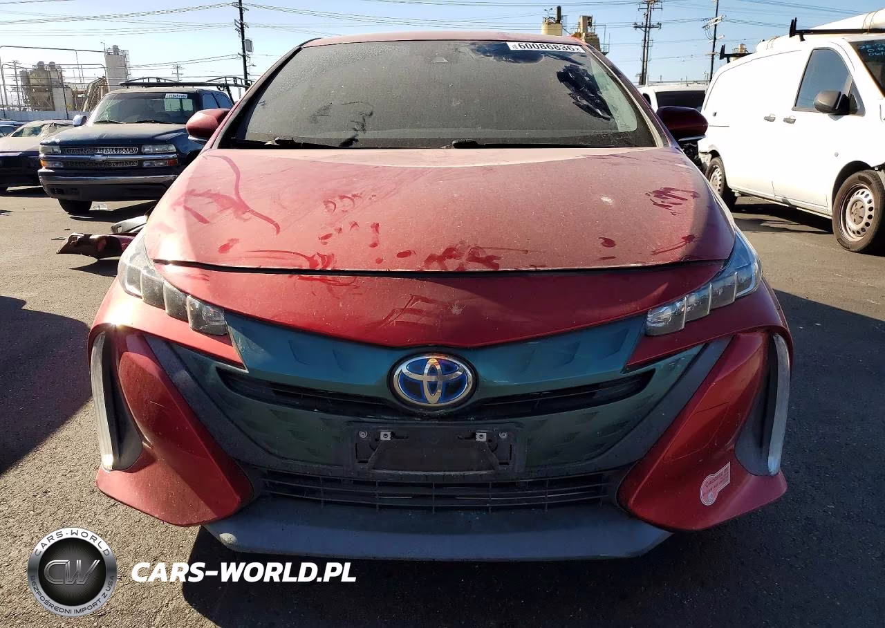 2018 Toyota Prius Prime Premium VIN:JTDKARFP4J3084998 - 5