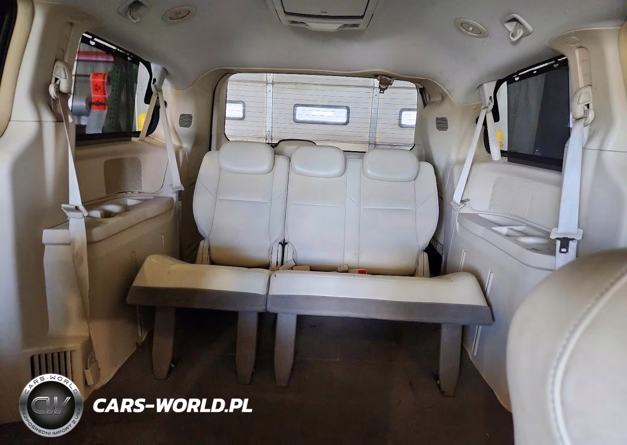 2010 Chrysler Town & Country Limited VIN:2A4RR6DX8AR239966 - 10